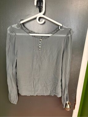 90s Boho blouse with mother of pearl buttons and embroidered back - S